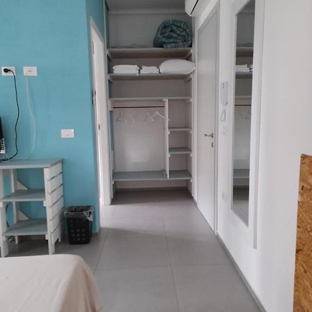 Bed and Breakfast R&B Manga Rosas Lido di Dante Exterior foto