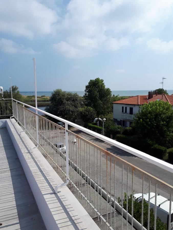 Bed and Breakfast R&B Manga Rosas Lido di Dante Exterior foto